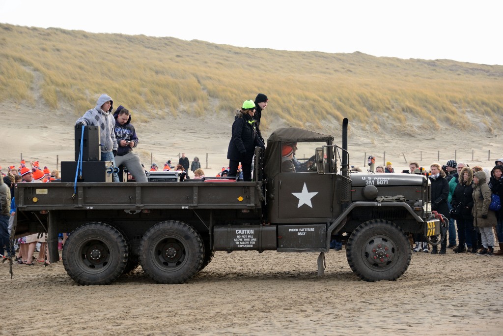 ../Images/Nieuwjaarsduik Nederzandt 2015 009.jpg